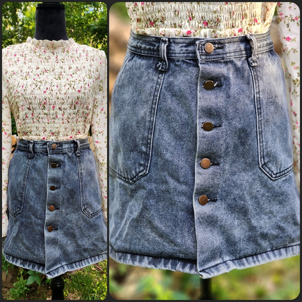 Short Blue Jean Button Up Denim Skirt With Pockets - Picture 1 of 5